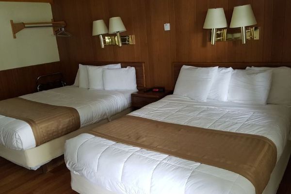 Budget Host Inn (Detroit Lakes)